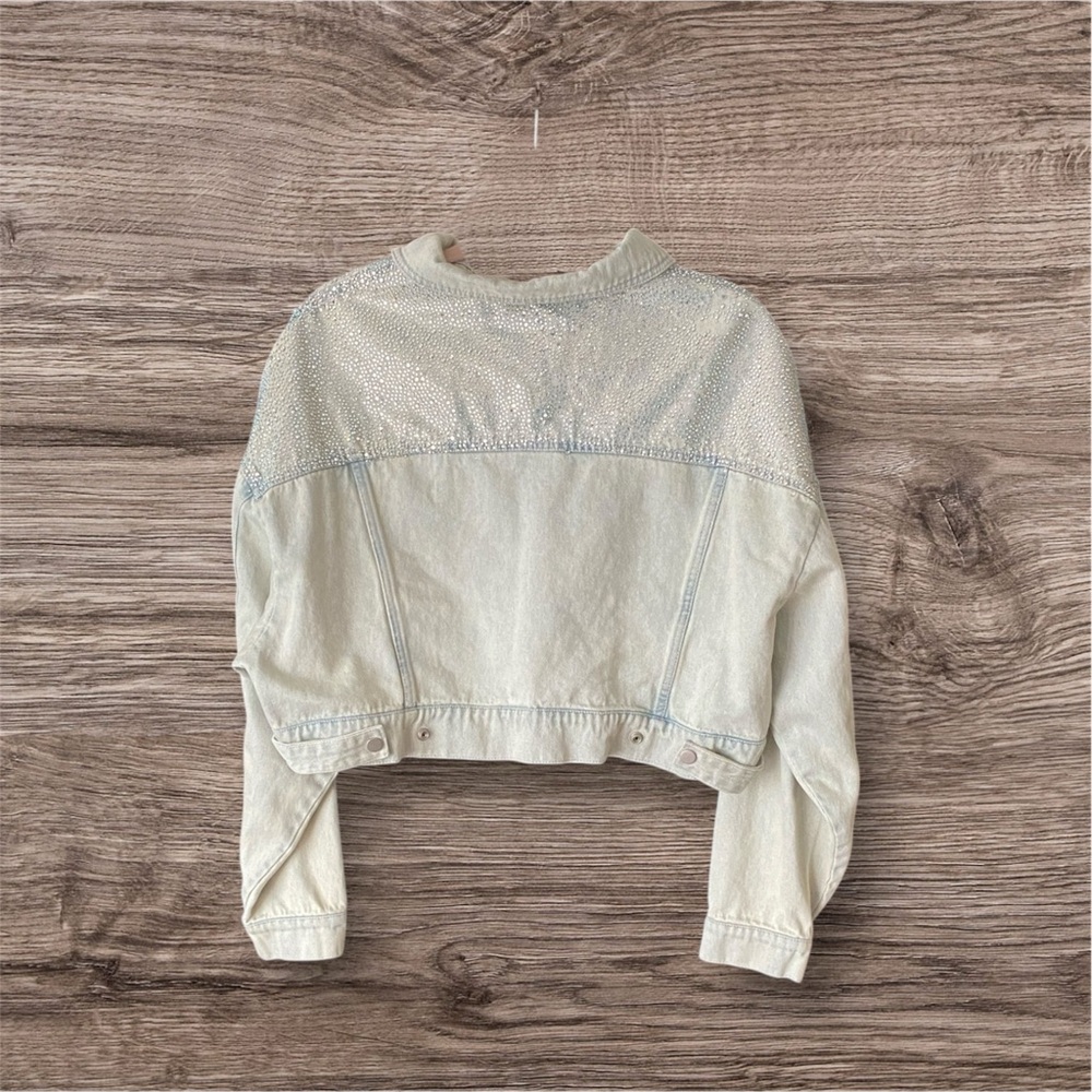 Elegant Glitter Light Blue Denim Jacket with Glitter Accents